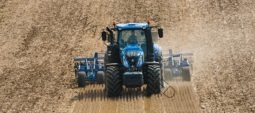 New Holland T8.435. Serie T8 lleno