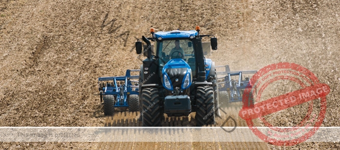 New Holland T8.320. Serie T8 lleno